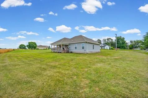 103 Red Bird Avenue Adairville KY 42202