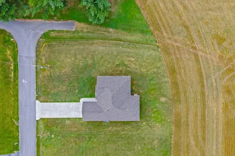 103 Red Bird Avenue Adairville KY 42202