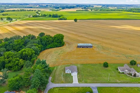 103 Red Bird Avenue Adairville KY 42202