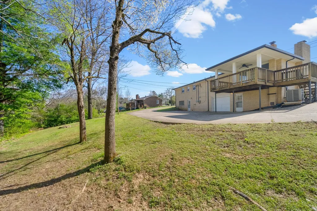 2403 Ashland City Road Clarksville TN 37043