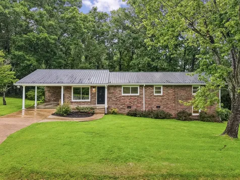 1416 Oakmont Circle Centerville TN 37033