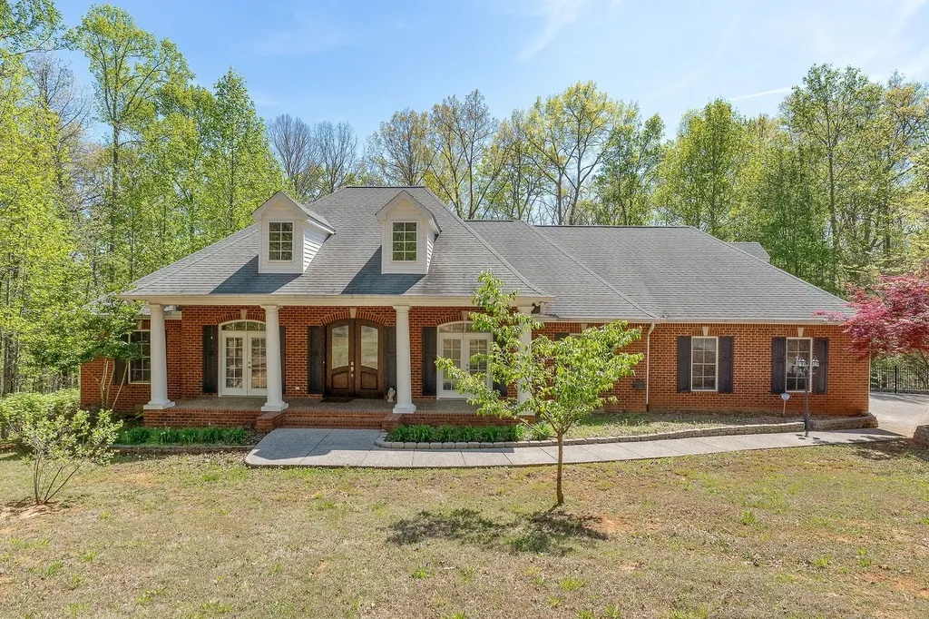 120 Dunrobin Court Sparta TN 38583
