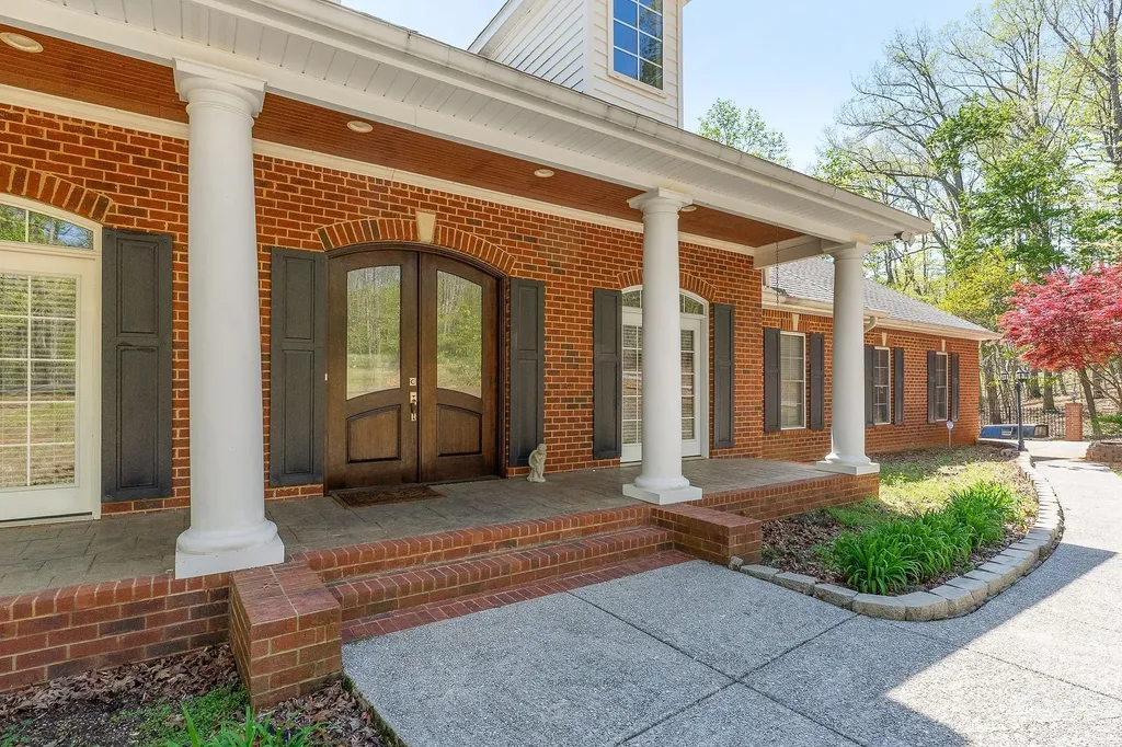 120 Dunrobin Court Sparta TN 38583