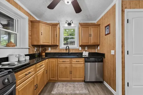 554 Hickman Shores Road Dover TN 37058