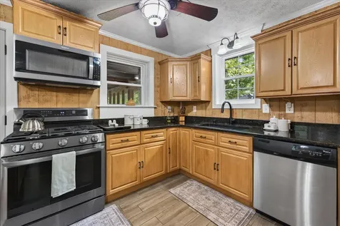 554 Hickman Shores Road Dover TN 37058