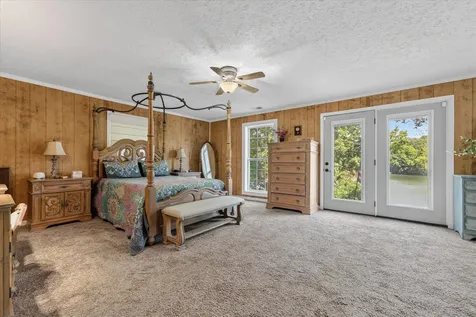 554 Hickman Shores Road Dover TN 37058