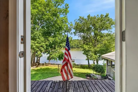 554 Hickman Shores Road Dover TN 37058