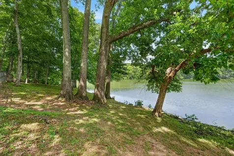 554 Hickman Shores Road Dover TN 37058
