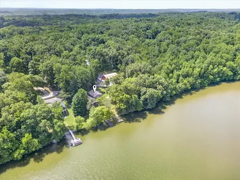 554 Hickman Shores Road Dover TN 37058