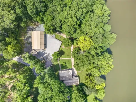 554 Hickman Shores Road Dover TN 37058
