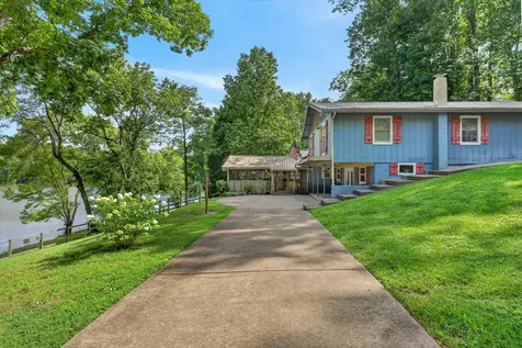 554 Hickman Shores Road Dover TN 37058