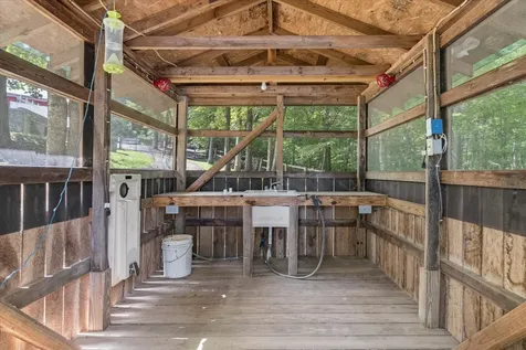 554 Hickman Shores Road Dover TN 37058