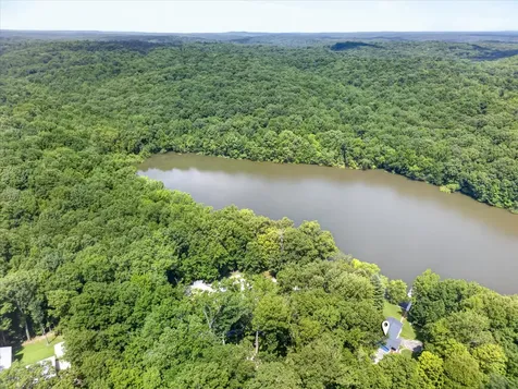 554 Hickman Shores Road Dover TN 37058
