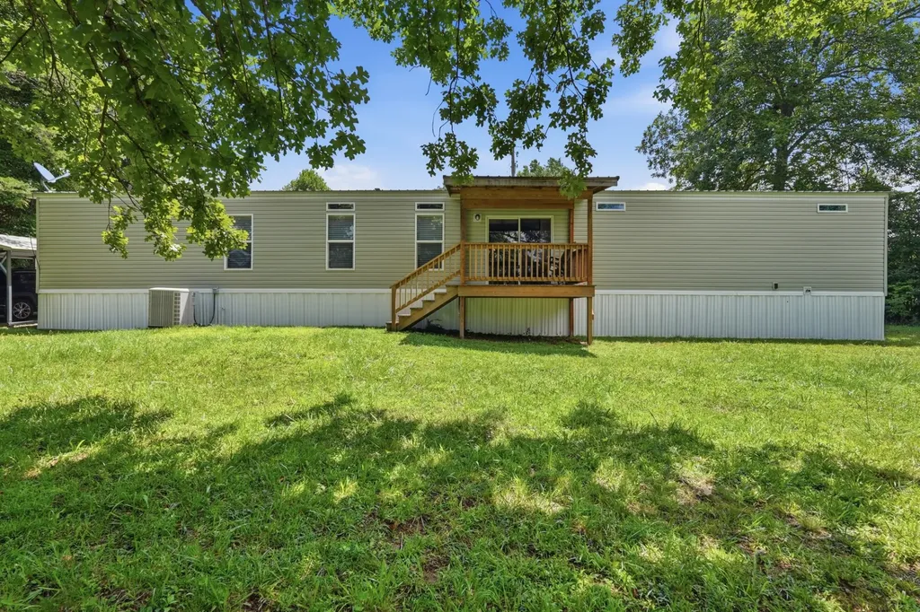 1180 Lake Hill Road Monterey TN 38574