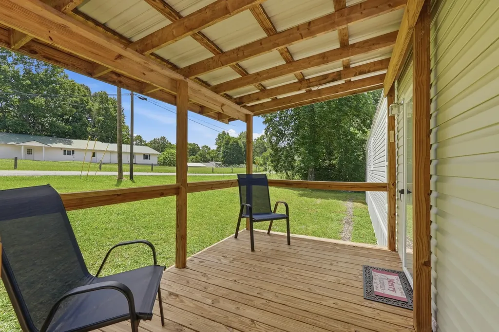 1180 Lake Hill Road Monterey TN 38574