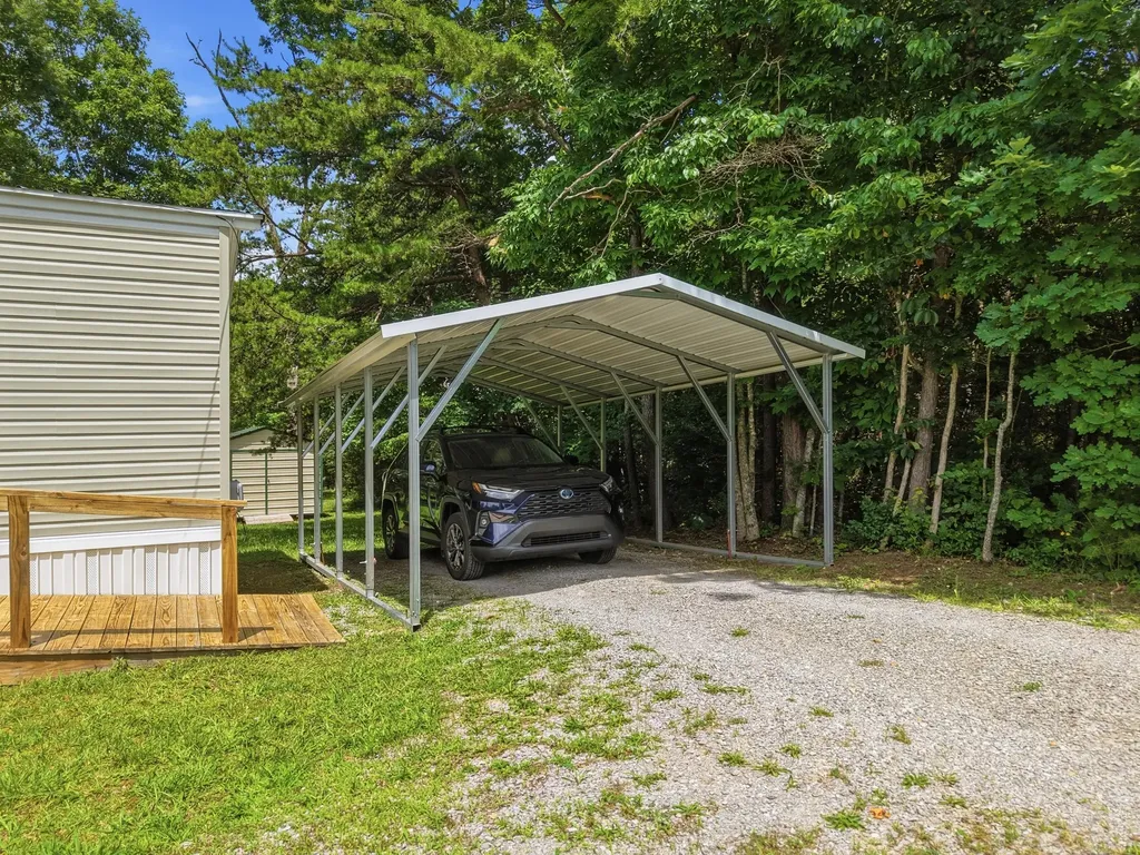 1180 Lake Hill Road Monterey TN 38574