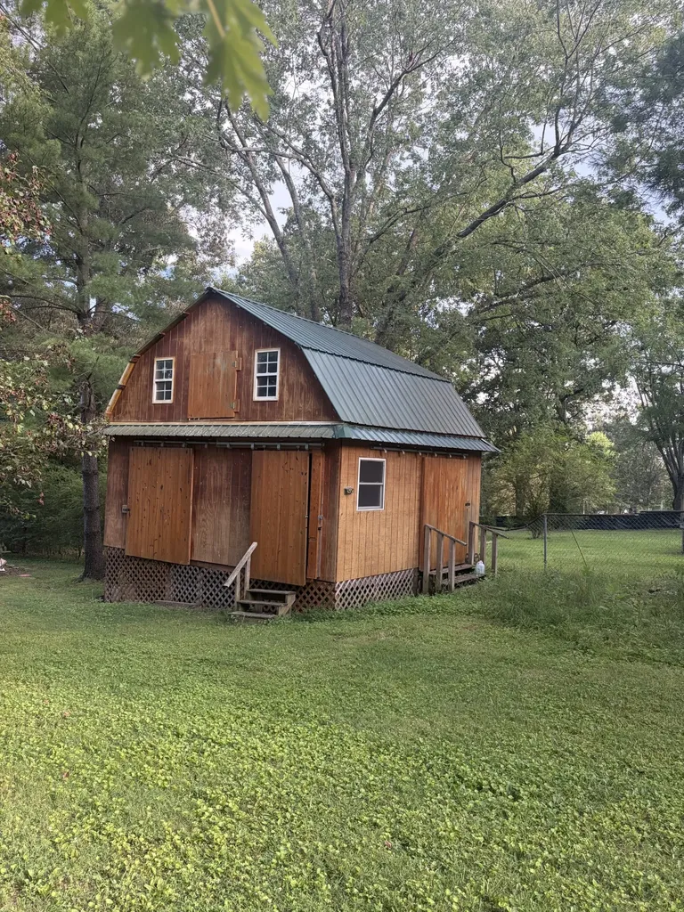 1324 Hidden Valley Circle Mcminnville TN 37110
