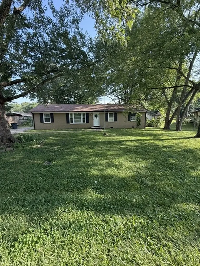 236 Pine Mountain Road Clarksville TN 37042