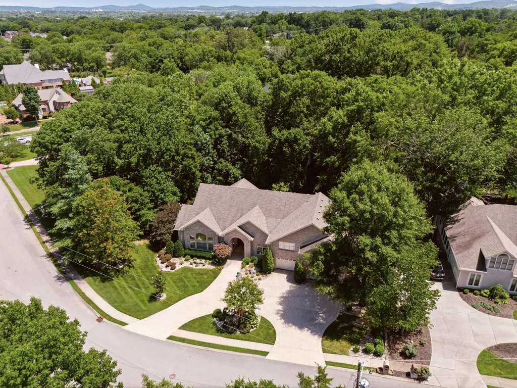 1714 Blairmont Drive Lebanon TN 37087