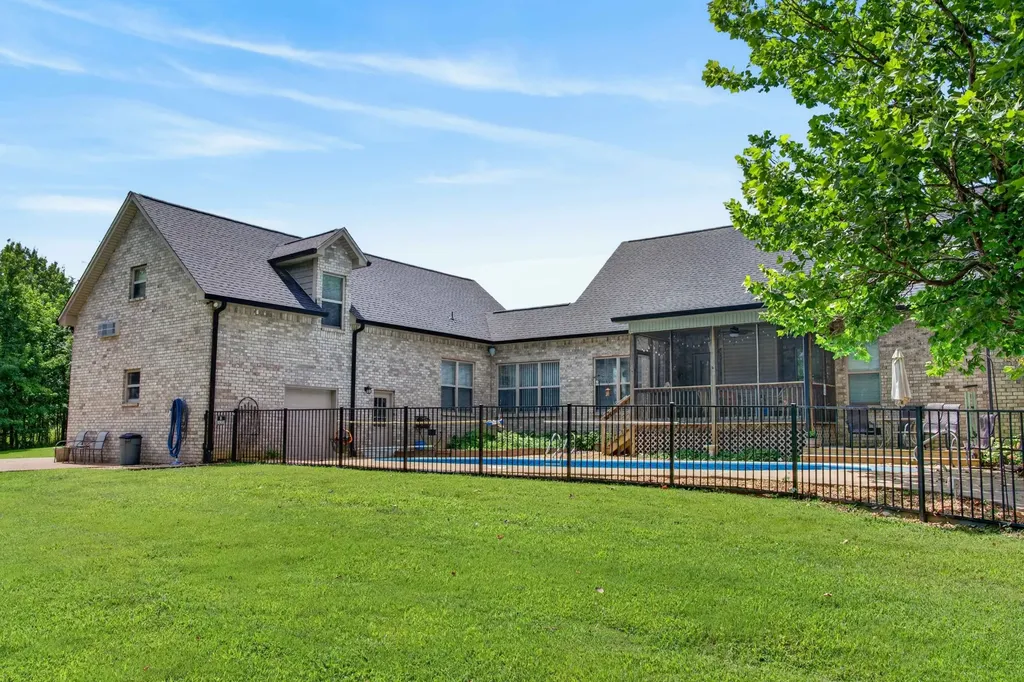 130 Tison Lane Cottontown TN 37048