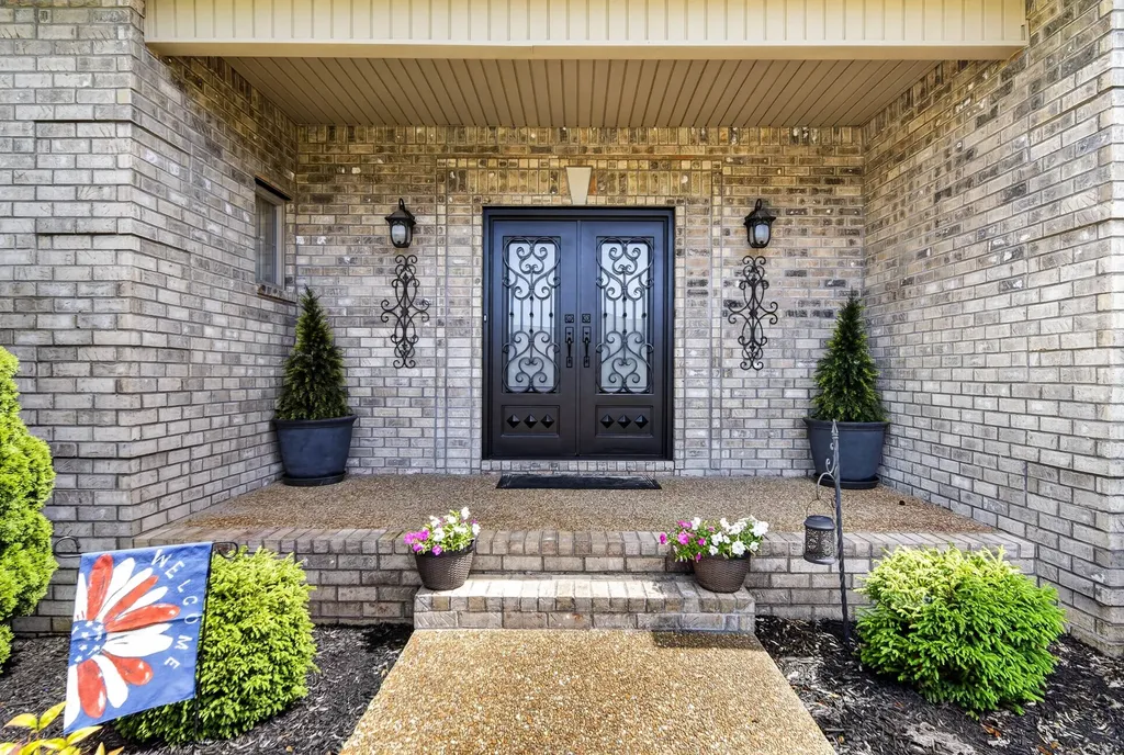 130 Tison Lane Cottontown TN 37048