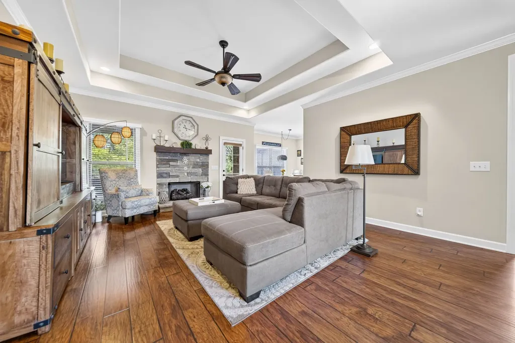 130 Tison Lane Cottontown TN 37048