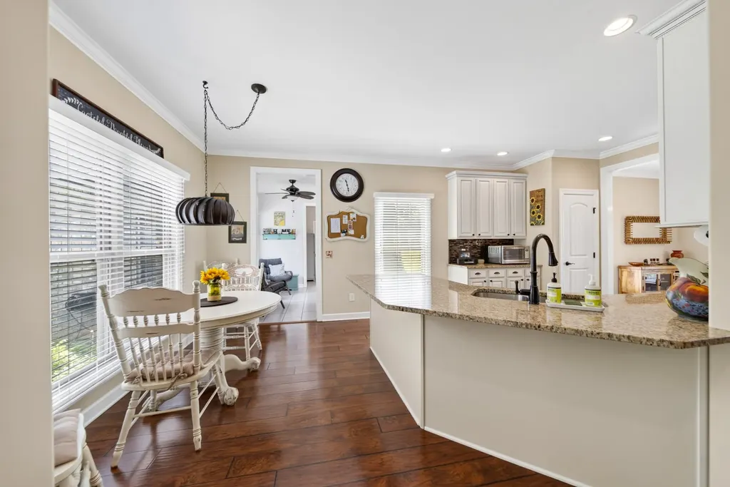 130 Tison Lane Cottontown TN 37048