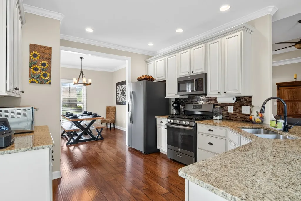 130 Tison Lane Cottontown TN 37048
