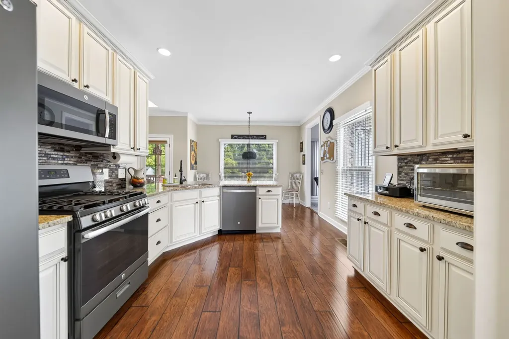 130 Tison Lane Cottontown TN 37048