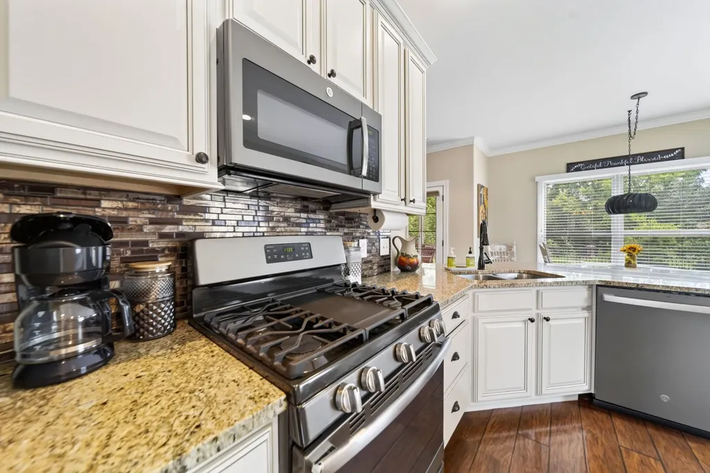 130 Tison Lane Cottontown TN 37048