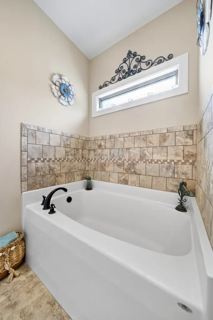 130 Tison Lane Cottontown TN 37048