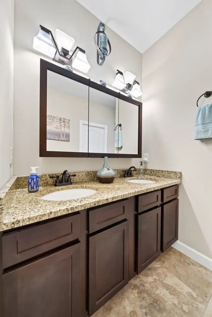 130 Tison Lane Cottontown TN 37048