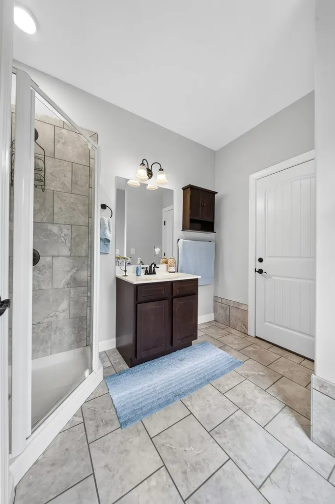 130 Tison Lane Cottontown TN 37048