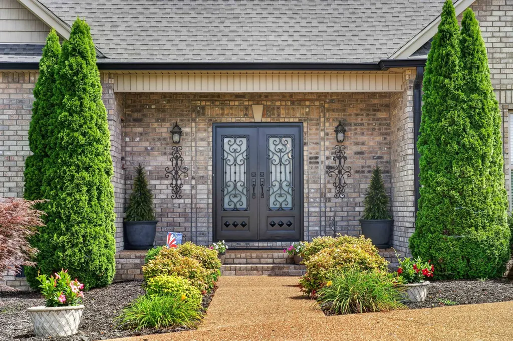 130 Tison Lane Cottontown TN 37048