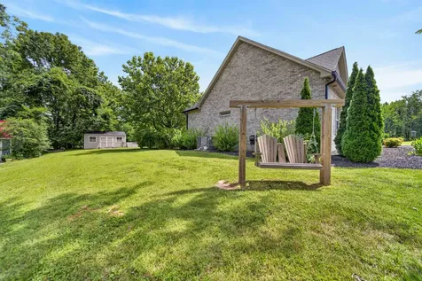 130 Tison Lane Cottontown TN 37048