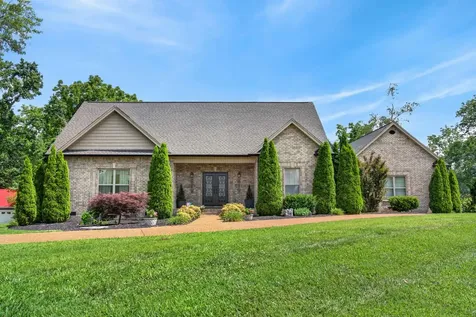 130 Tison Lane Cottontown TN 37048