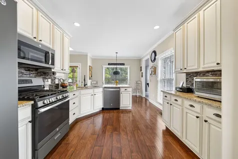 130 Tison Lane Cottontown TN 37048