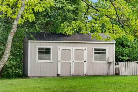 130 Tison Lane Cottontown TN 37048