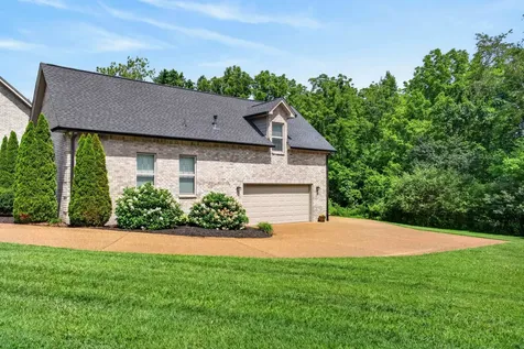 130 Tison Lane Cottontown TN 37048