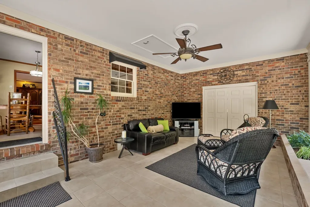 1048 Allen Road Murfreesboro TN 37129