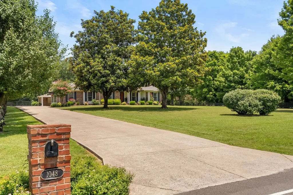 1048 Allen Road Murfreesboro TN 37129