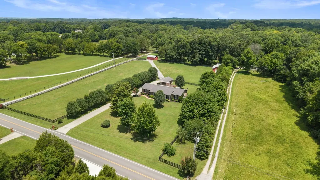 1048 Allen Road Murfreesboro TN 37129