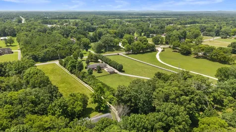 1048 Allen Road Murfreesboro TN 37129