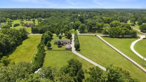 1048 Allen Road Murfreesboro TN 37129