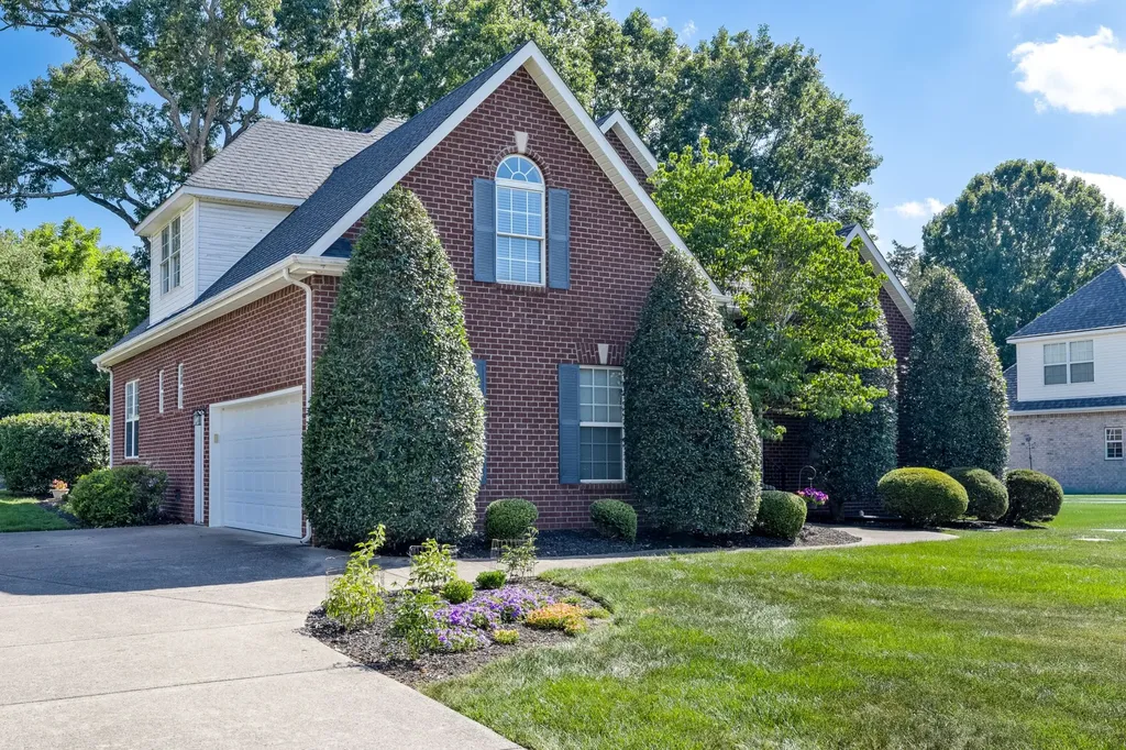 1316 Lunar Drive Murfreesboro TN 37129