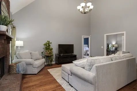 1316 Lunar Drive Murfreesboro TN 37129