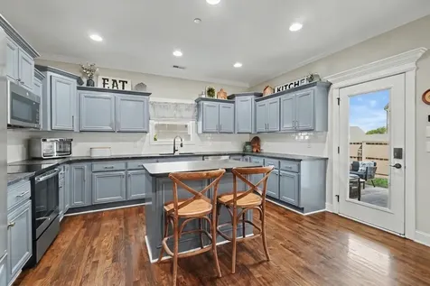1213 Rivercrest Drive Murfreesboro TN 37129