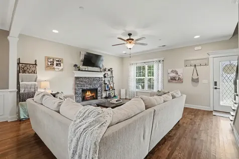 1213 Rivercrest Drive Murfreesboro TN 37129