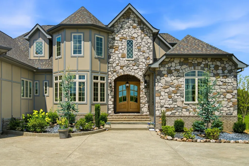 4940 Albert Fentress Road Greenbrier TN 37073