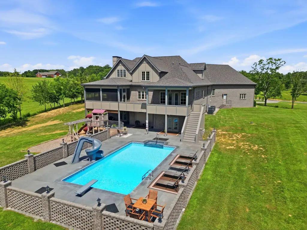 4940 Albert Fentress Road Greenbrier TN 37073